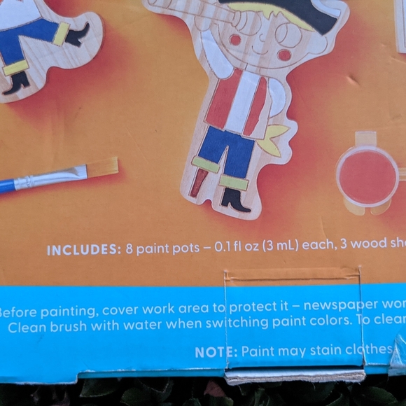 Mondo Llama paint-your-own pirates kit (makes 3 pieces) - Picture 7 of 9